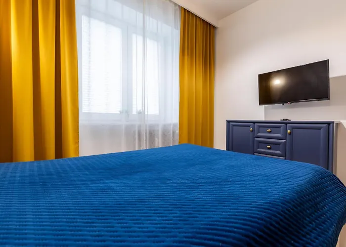 Apartamenty Premium, Faktura Vat, Zrodlowa Centrum Parter Ground Floor Parking Super Lokalizacja Two Bedrooms Kitchen 50 M2