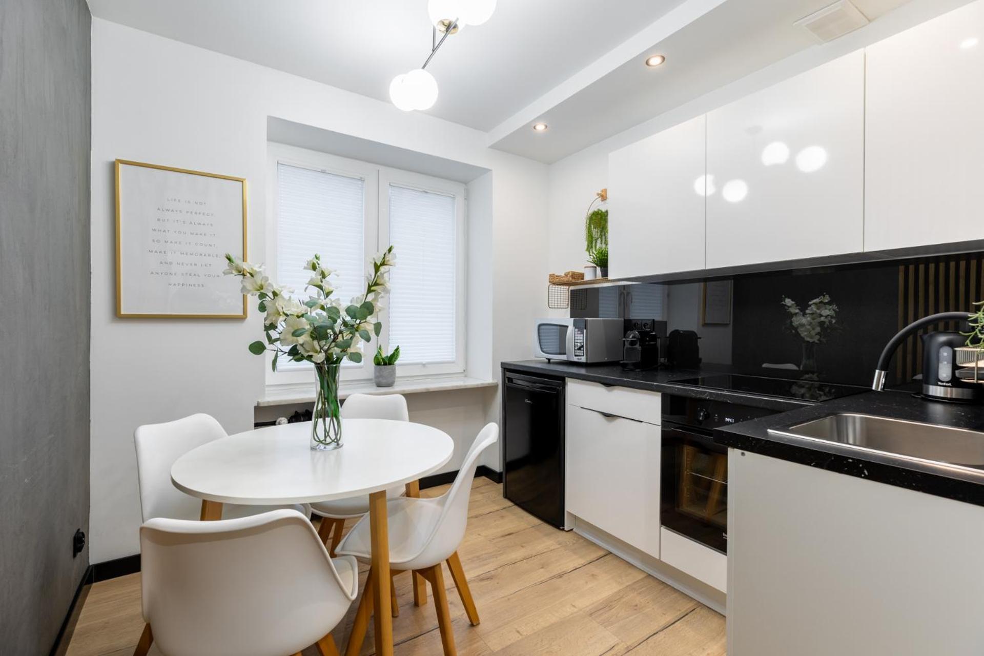 Apartment Apartamenty Premium, Faktura Vat, Zrodlowa Centrum Parter Ground Floor Parking Super Lokalizacja Two Bedrooms Kitchen 50 M2 *