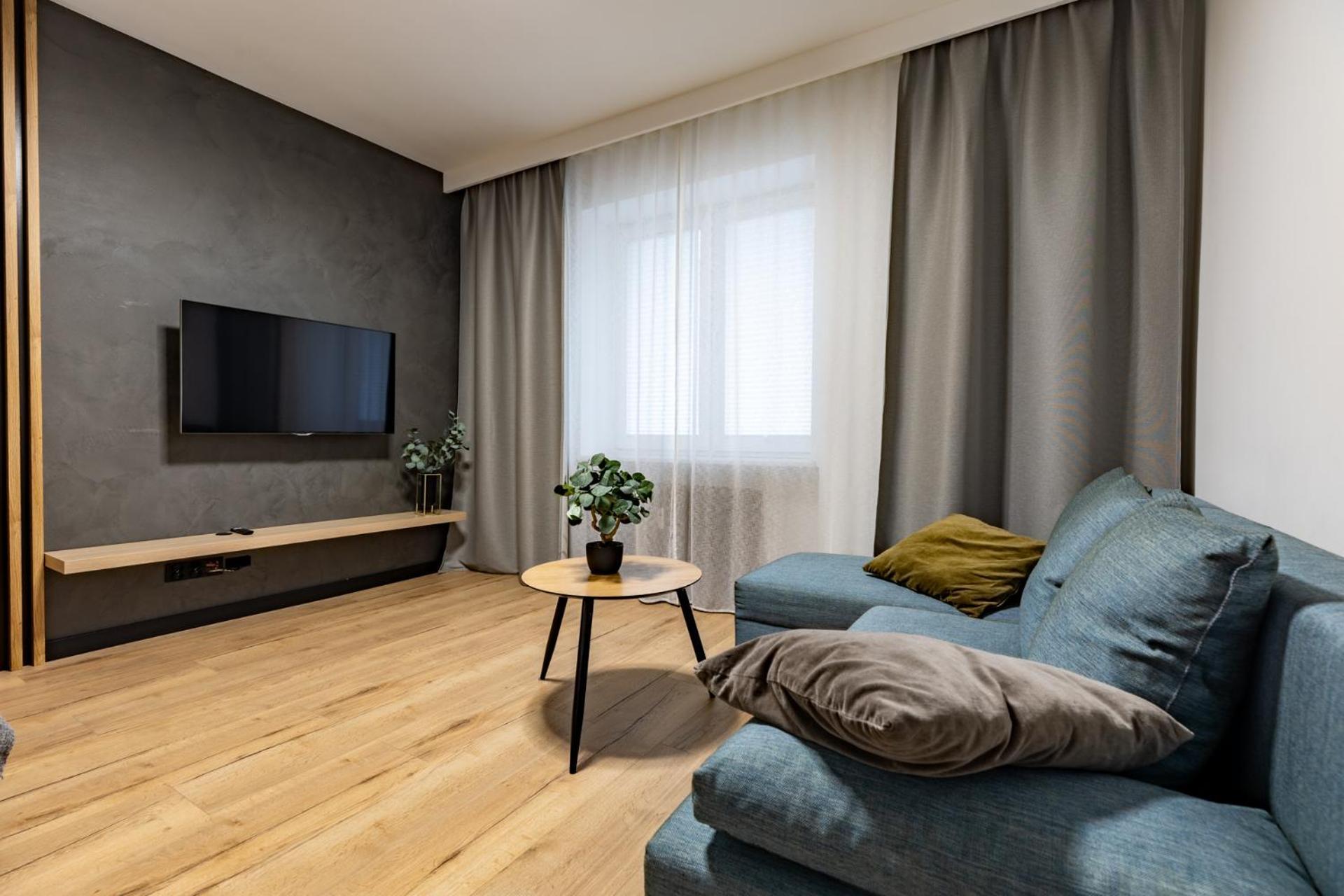 Appartamento Premium, Faktura Vat, Zrodlowa Centrum Parter Ground Floor Parking Super Lokalizacja Two Bedrooms Kitchen 50 M2 *
